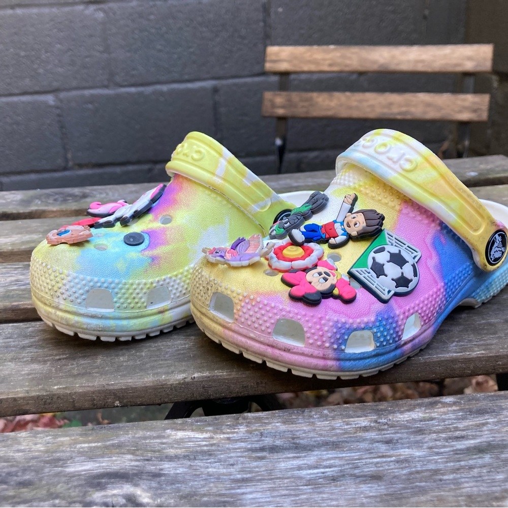 Tye Dye Water Color Pastel Crocs With Jibblets Size 9C Toddlers